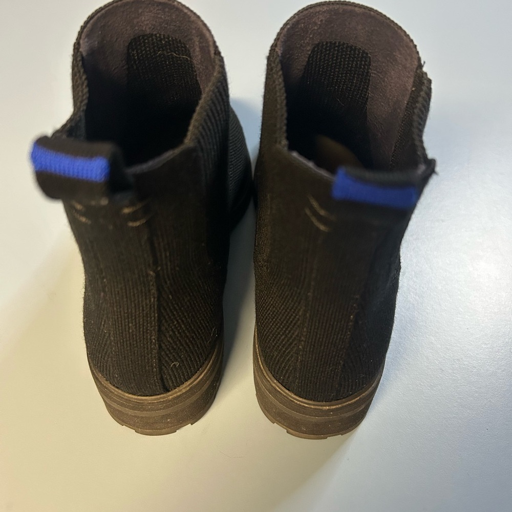 Rothy's Black Knit Chelsea Ankle Boots, Pull-On, Round Toe, Rubber Sole - Picture 5 of 7